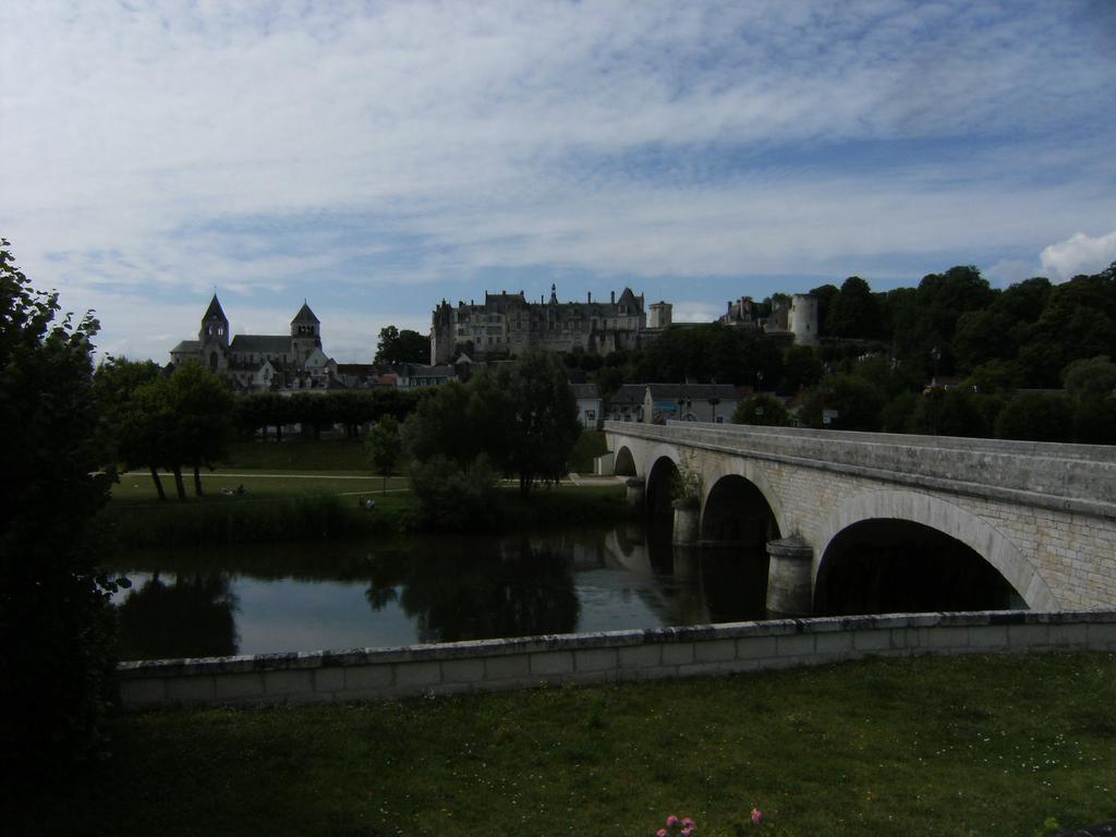 La Chaussee Des Ponts Noyers-sur-Cher Oda fotoğraf