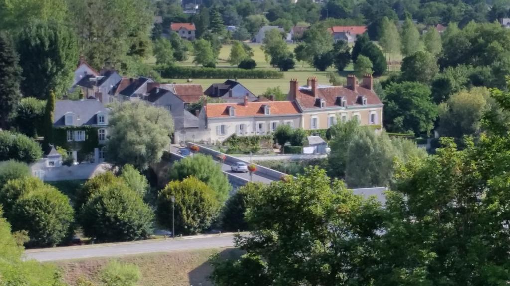 La Chaussee Des Ponts Noyers-sur-Cher Oda fotoğraf